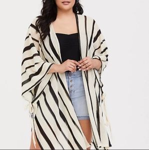 Torrid kimono one size